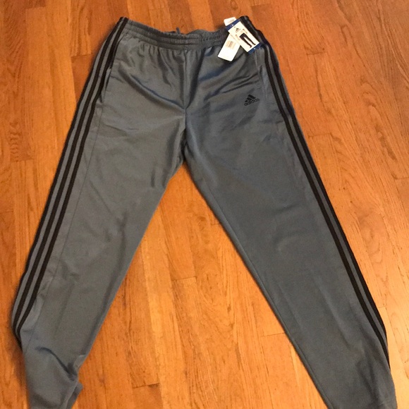 adidas pants with back pocket